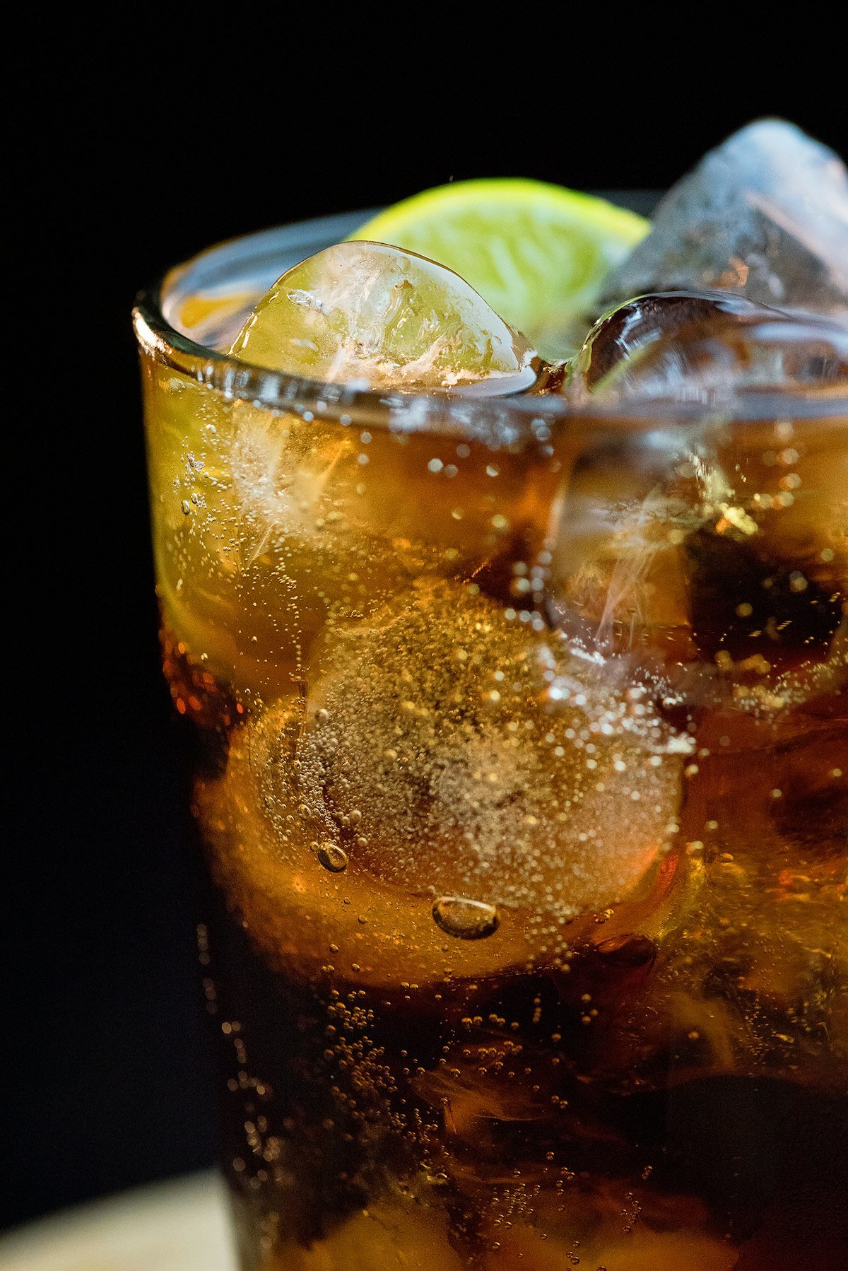 Chilled carbonated soft drink